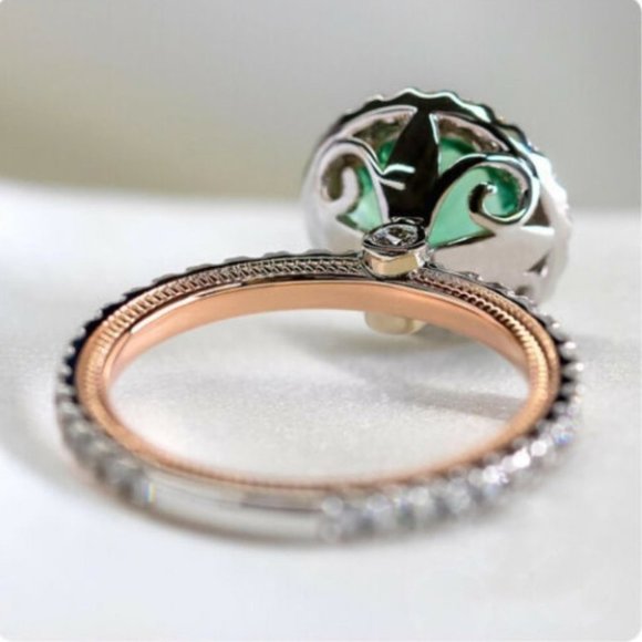 New 925 Silver Green Emerald Gorgeous Ring - Picture 7 of 8